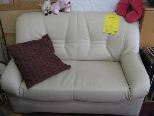 Hellbeige 2-sitzer Couch